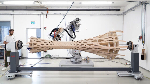 Leichtbau der Zukunft: ABB-Roboter wickelt stabile Konstruktionen aus Furnier-Holz