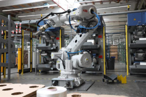 Mit ABB steigt der Garnproduzent Huesker in die Robotik ein