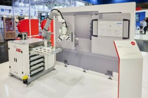 ABB auf der EMO: Robotik für flexible Maschinenbeschickung