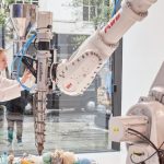 Eine spannende 3D-Druck-Installation mit einem ABB-Roboter lässt sich derzeit im Londoner Kaufhaus Selfridges bestaunen.