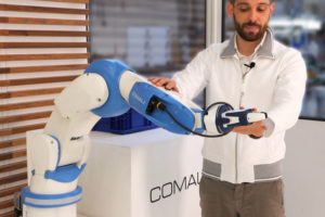 Comau: Racer-5 vereint Industriegeschwindigkeit mit kollaborativer Robotik
