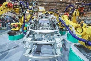 Fanuc: 1400 Roboter bauen E-Autos für VW