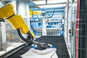 Fanuc-Roboter automatisieren Wäscherei-Handling