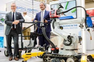 Comau und Fincantieri präsentieren mobile Roboterlösung auf der automatica 2023
