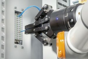Weidmüllers Snap In: Schaltschrankbau ready-to-robot