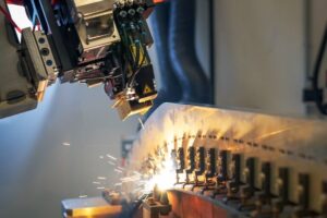 Roboterleitungen von Helukabel überzeugen in Scansonics Laserbearbeitungsoptiken