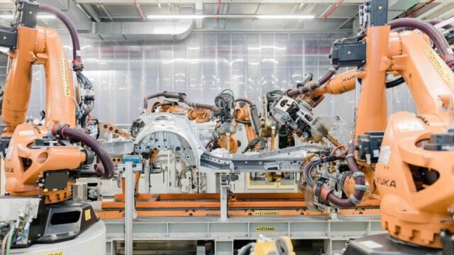 IPA und IAO erstellen Leitfaden für den sicheren KI-Einsatz bei Audi