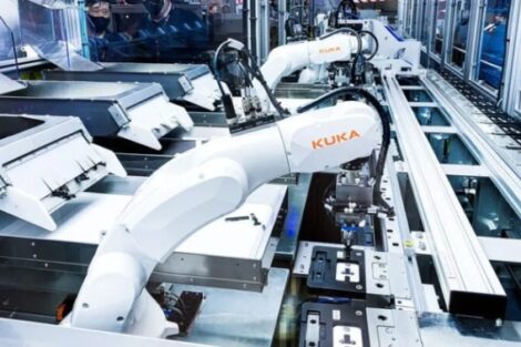 144 Kuka-Roboter für Corona-Test-Produktionslinien