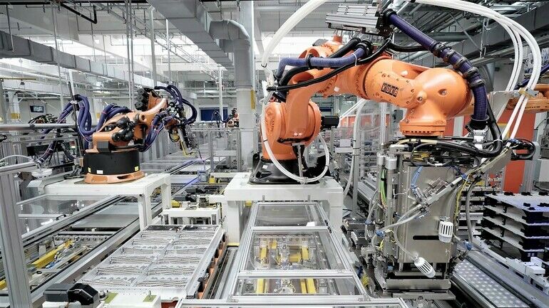 Kuka: Mehr als 100 Roboter bauen Batterien bei FAW-Volkswagen in China