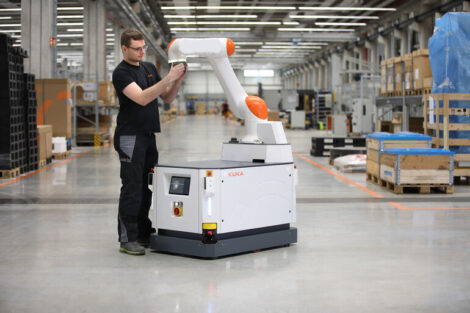 Kuka auf der AMB: intelligente Robotik für die Metallbearbeitung