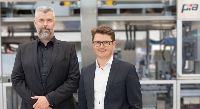 André Vales (li) und Johannes Strasser (re) bilden die neue Führungsspitze bei PIA Automation Amberg.