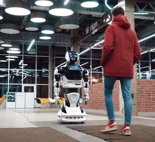 Praxisbeispiele: Roboter im Kampf gegen Covid-19