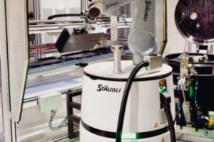 Mobiler Roboter Helmo flexibilisiert Automation beim 3D-Druck
