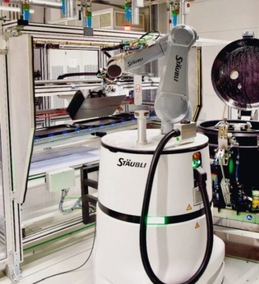 Mobiler Roboter Helmo flexibilisiert Automation beim 3D-Druck
