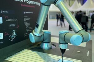 Universelle Programmiersprache für die Robotik: Wandelbots bringt Wandelscript
